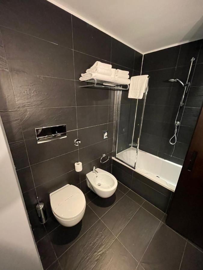 Bes Hotel Cremona Soncino Bagian luar foto